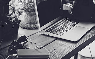 股票:配资平台头条-名创优品：2024年集团总营收170亿元，同比增长22.8%